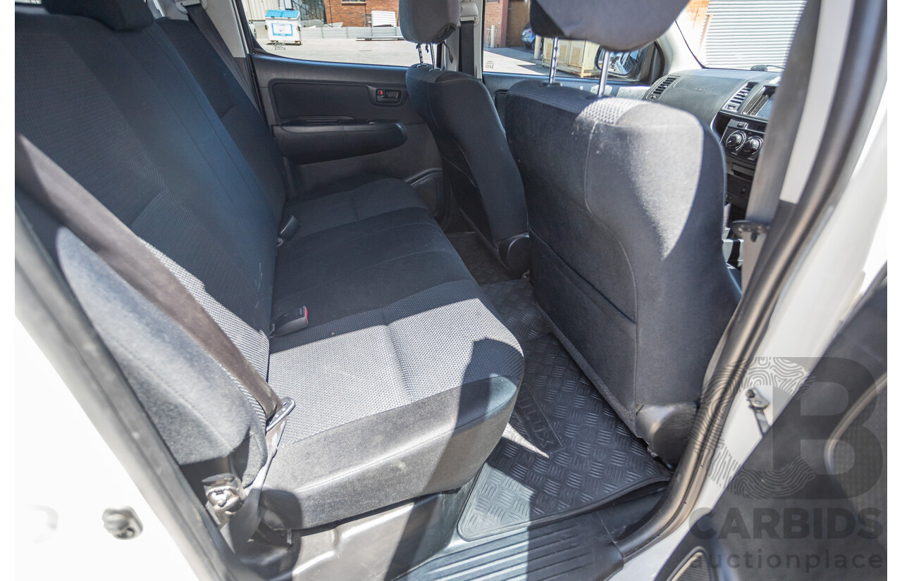 1/2015 Toyota Hilux SR (4x4) KUN26R MY14 Dual Cab P/Up White Turbo Diesel 3.0L