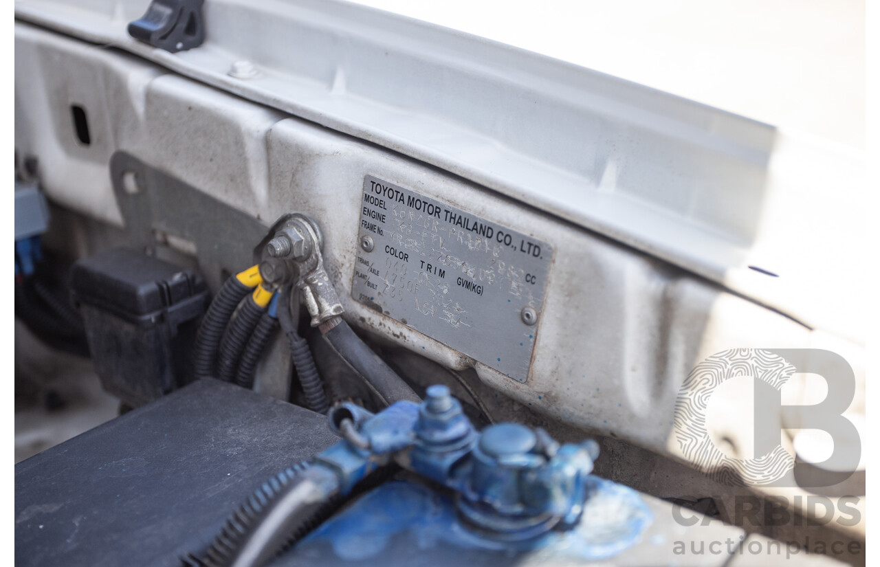 1/2015 Toyota Hilux SR (4x4) KUN26R MY14 Dual Cab P/Up White Turbo Diesel 3.0L