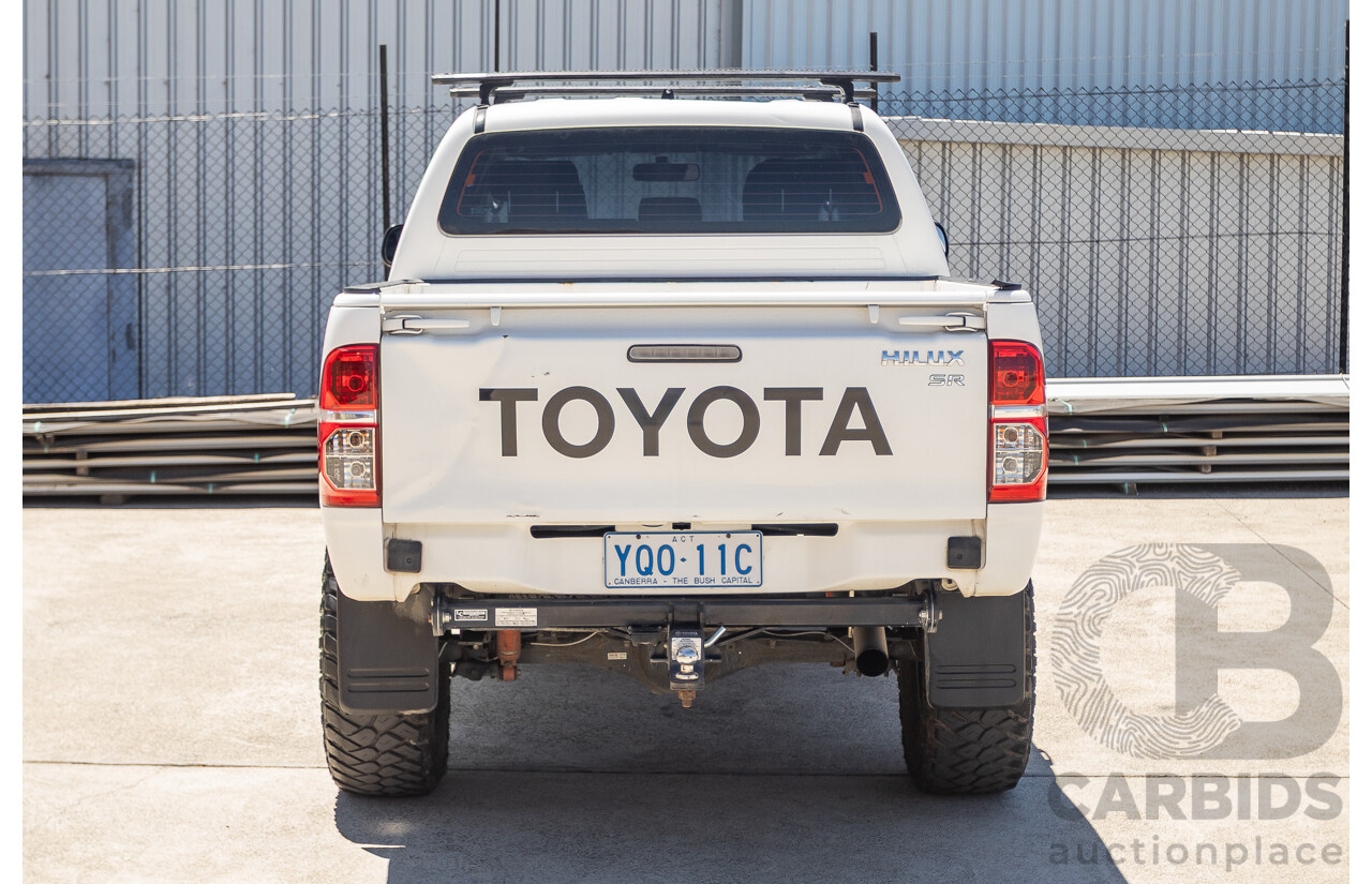 1/2015 Toyota Hilux SR (4x4) KUN26R MY14 Dual Cab P/Up White Turbo Diesel 3.0L