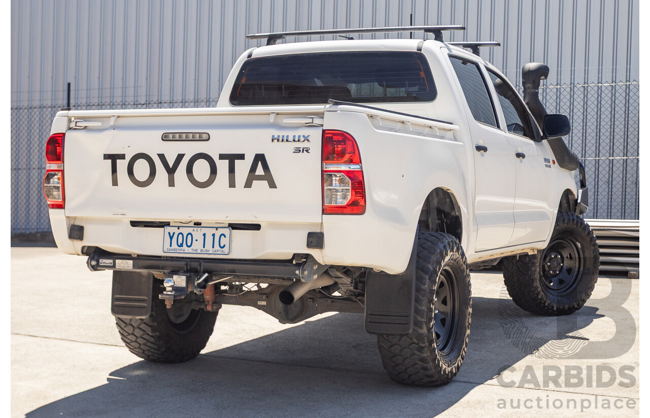 1/2015 Toyota Hilux SR (4x4) KUN26R MY14 Dual Cab P/Up White Turbo Diesel 3.0L