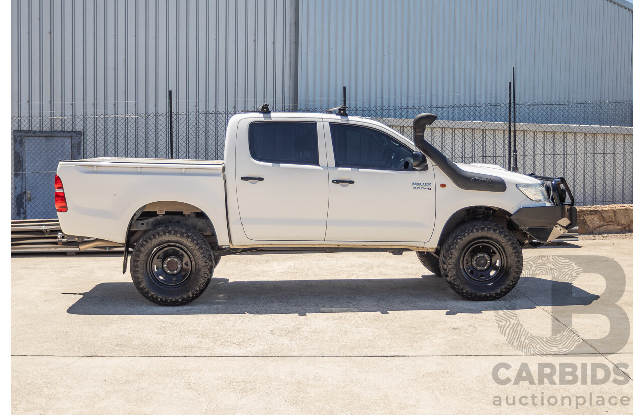 1/2015 Toyota Hilux SR (4x4) KUN26R MY14 Dual Cab P/Up White Turbo Diesel 3.0L