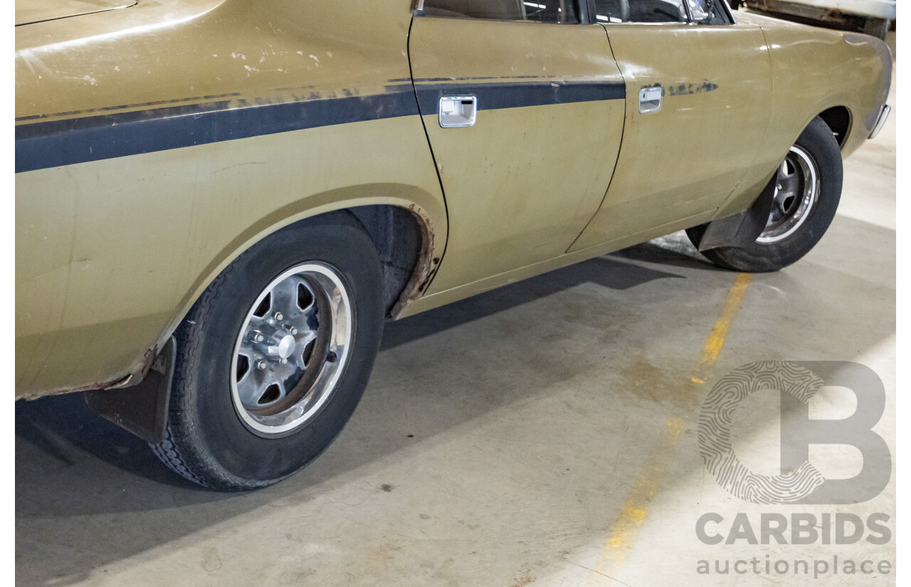 11/1972 Chrysler VH Valiant Pacer 4d Sedan Citron Gold Metallic Hemi 265ci 4.3L