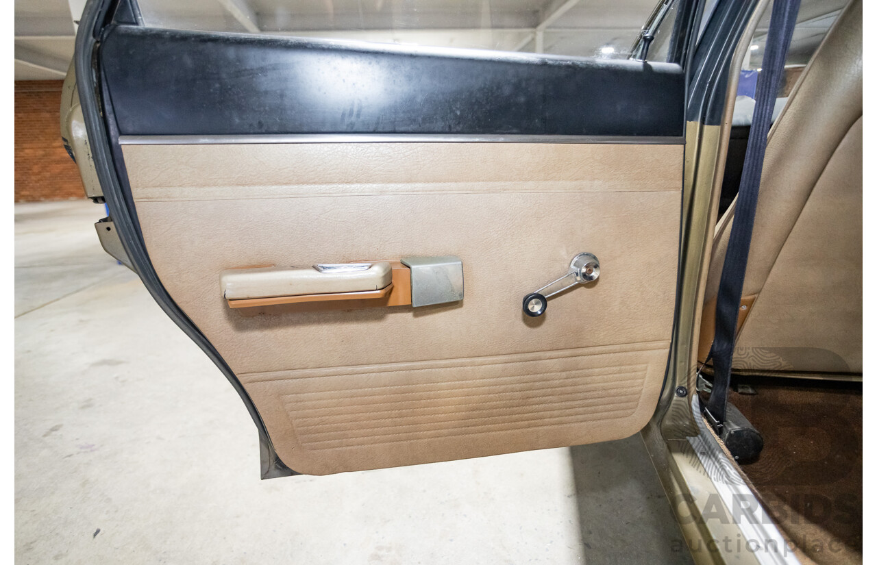 11/1972 Chrysler VH Valiant Pacer 4d Sedan Citron Gold Metallic Hemi 265ci 4.3L