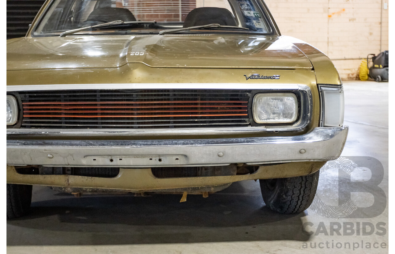 11/1972 Chrysler VH Valiant Pacer 4d Sedan Citron Gold Metallic Hemi 265ci 4.3L