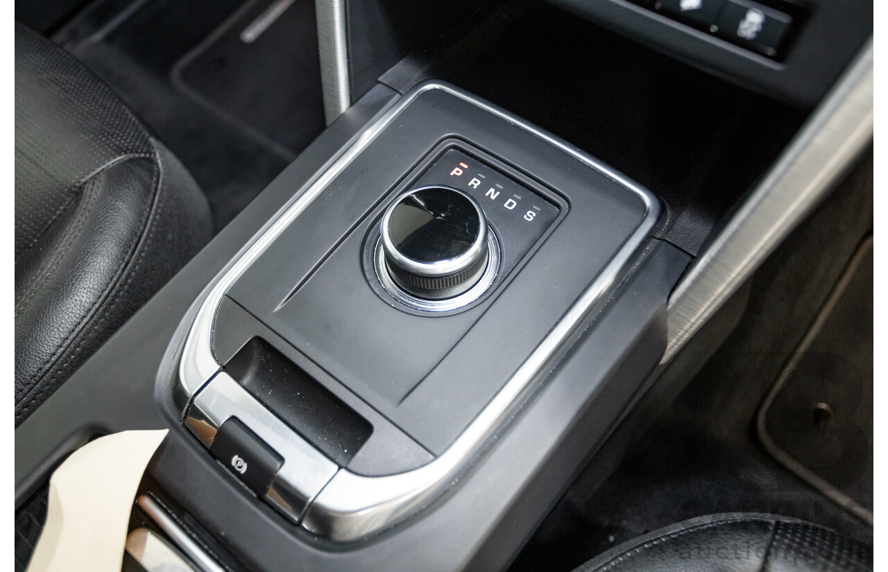 01/2019 Land Rover Discovery Sport Si4 (213kW) SE (AWD) L550 MY19 4D Wagon Fuji White Turbo 2.0L