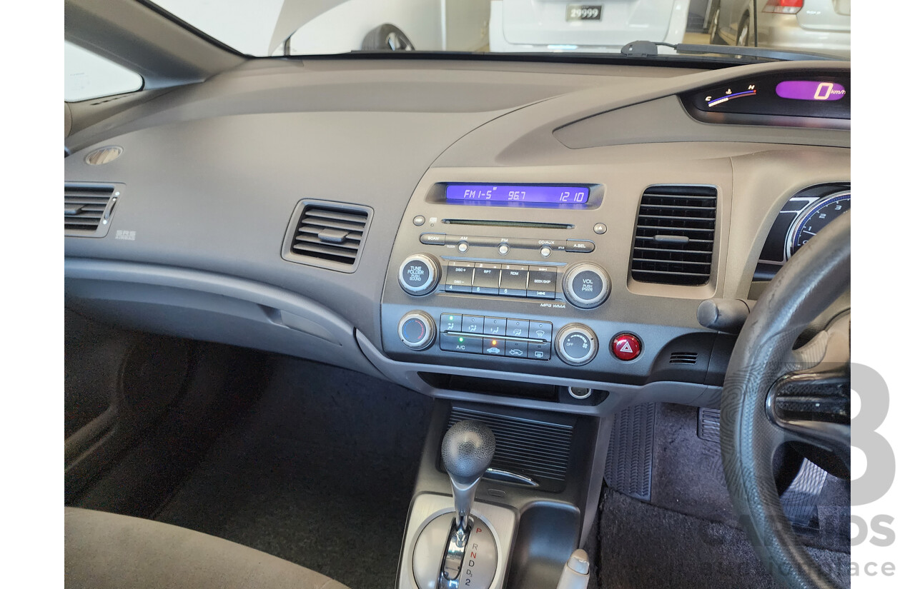 2/2006 Honda Civic VTi 40 4d Sedan Grey 1.8L