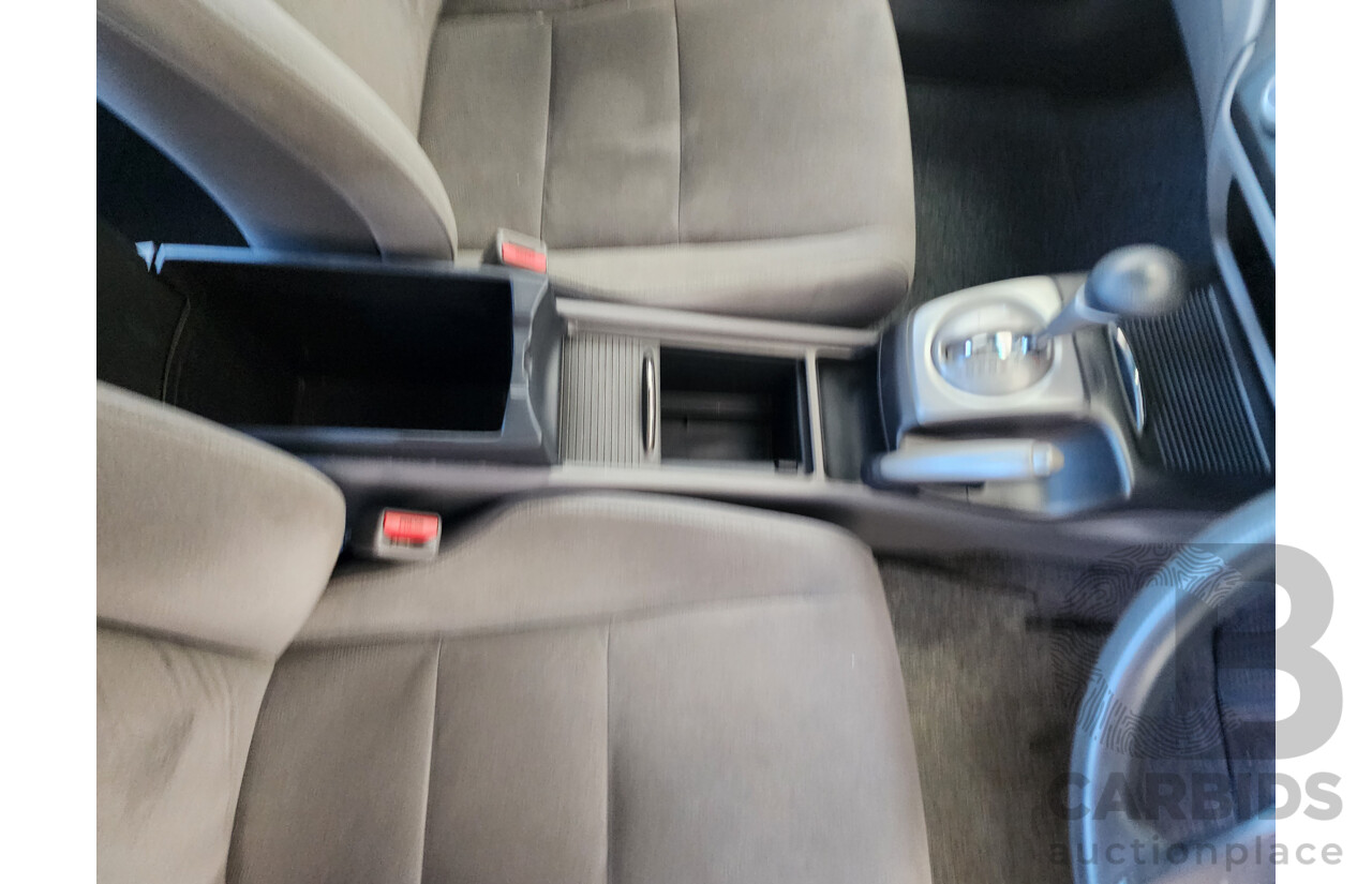 2/2006 Honda Civic VTi 40 4d Sedan Grey 1.8L