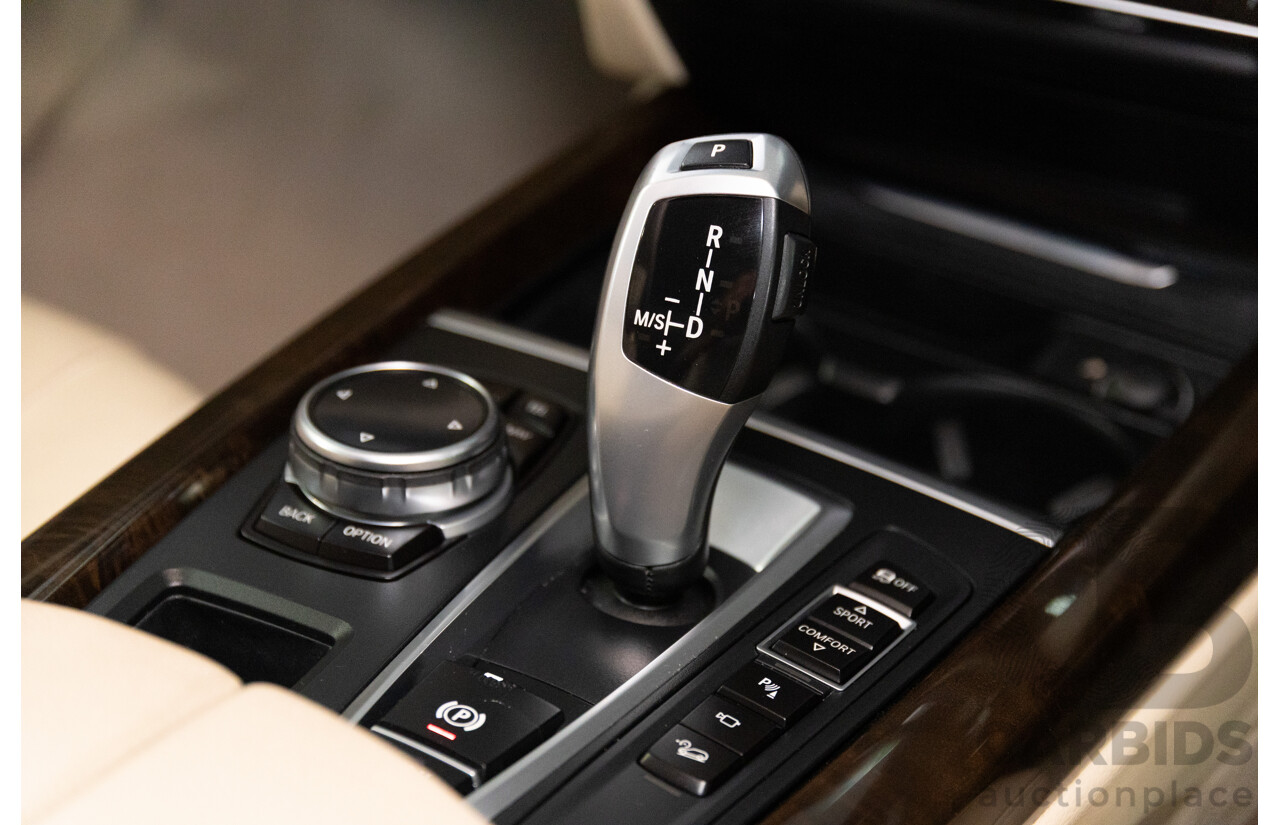 11/2013 BMW X5 xDrive30d F15 4d Wagon Sophisto Grey Brilliant Effect Metallic Turbo Diesel 3.0L