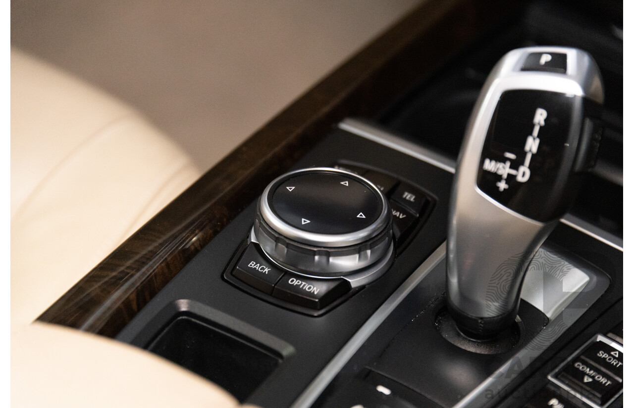 11/2013 BMW X5 xDrive30d F15 4d Wagon Sophisto Grey Brilliant Effect Metallic Turbo Diesel 3.0L