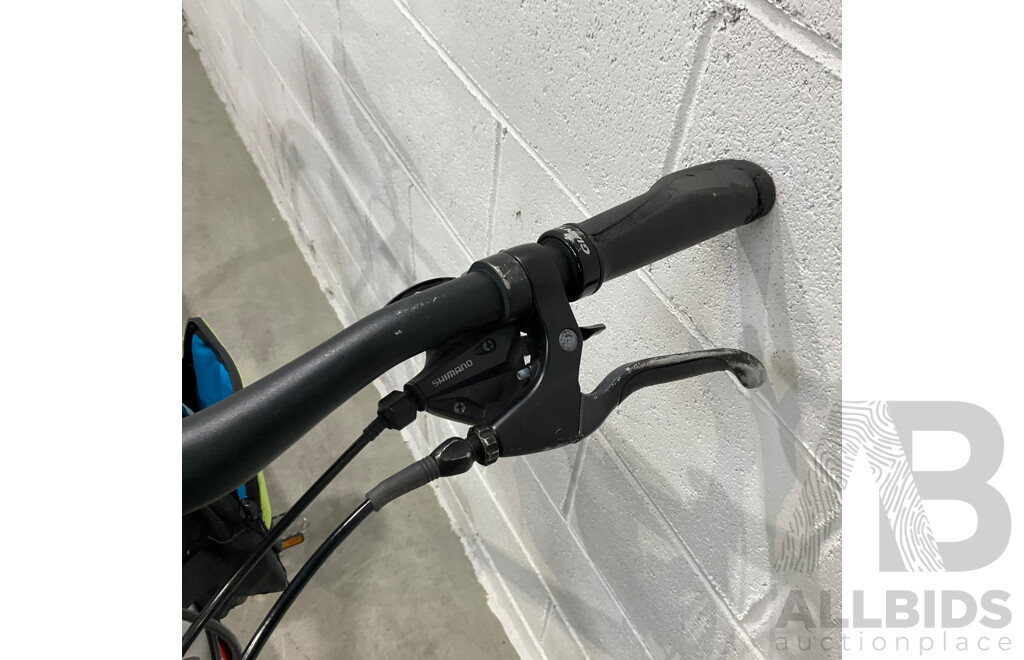 Giant Cross City Road Bike -Size XL - Silver