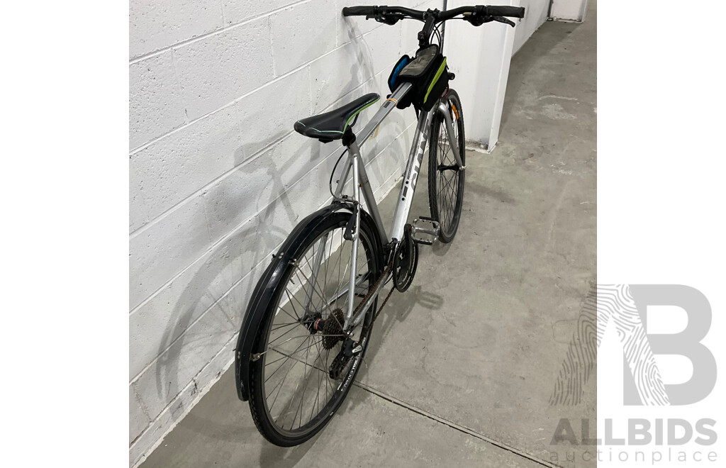 Giant Cross City Road Bike -Size XL - Silver