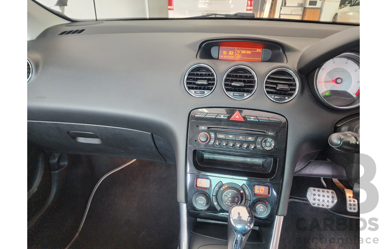 10/2011 Peugeot 308 CC  2d Cabriolet Silver 1.6L