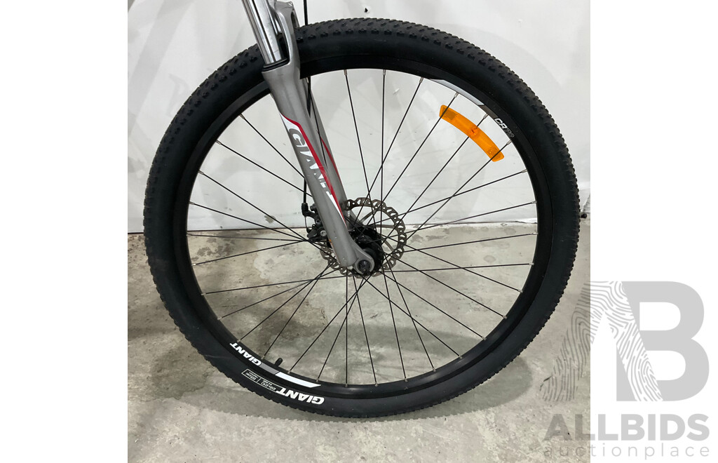 Giant Boulder Bike - Size M - ALUXX 6000 Series Butted Tubing