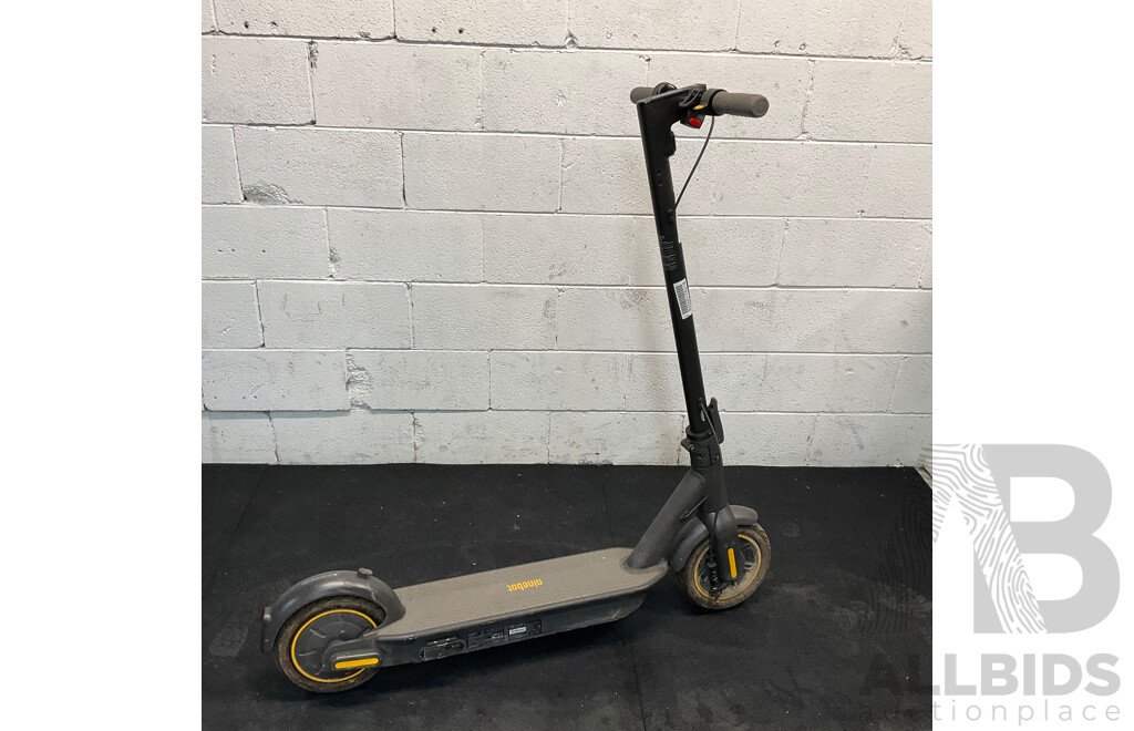 Ninebot Kickscooter MAX