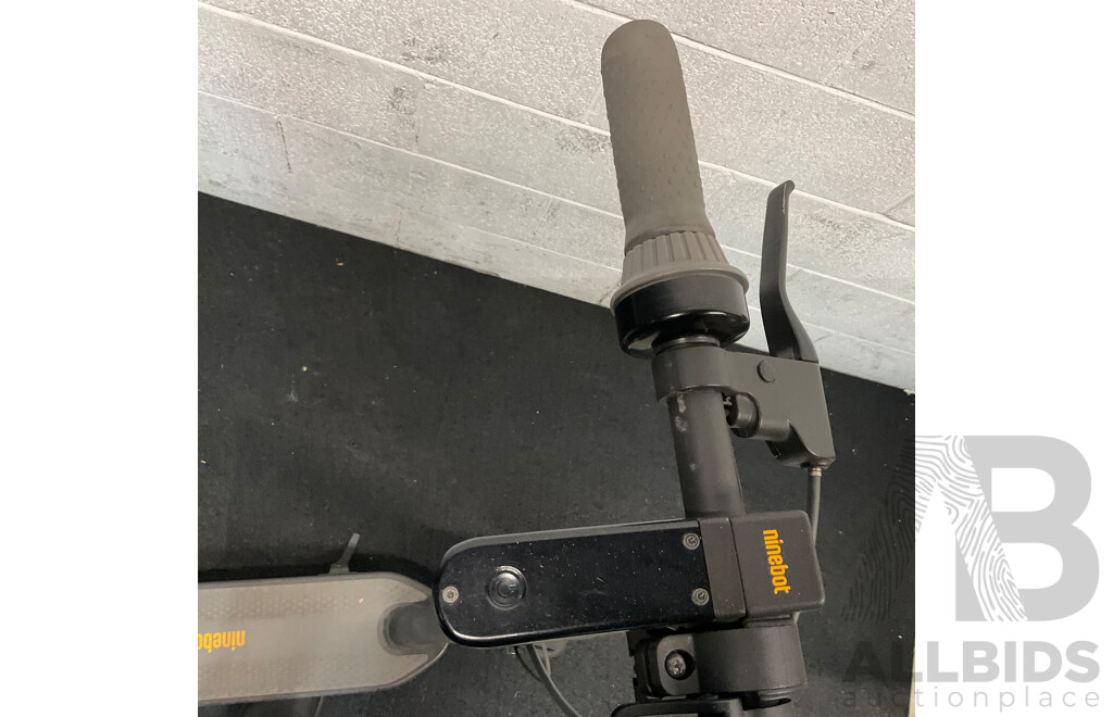 Ninebot Kickscooter MAX