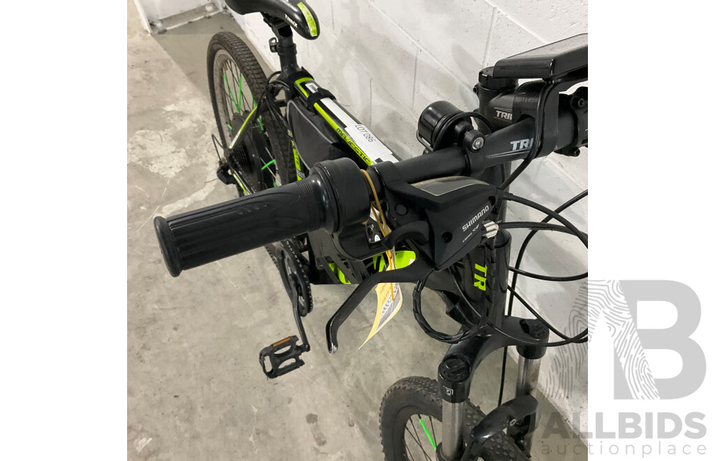 TRINX Majestic M136 E-bike