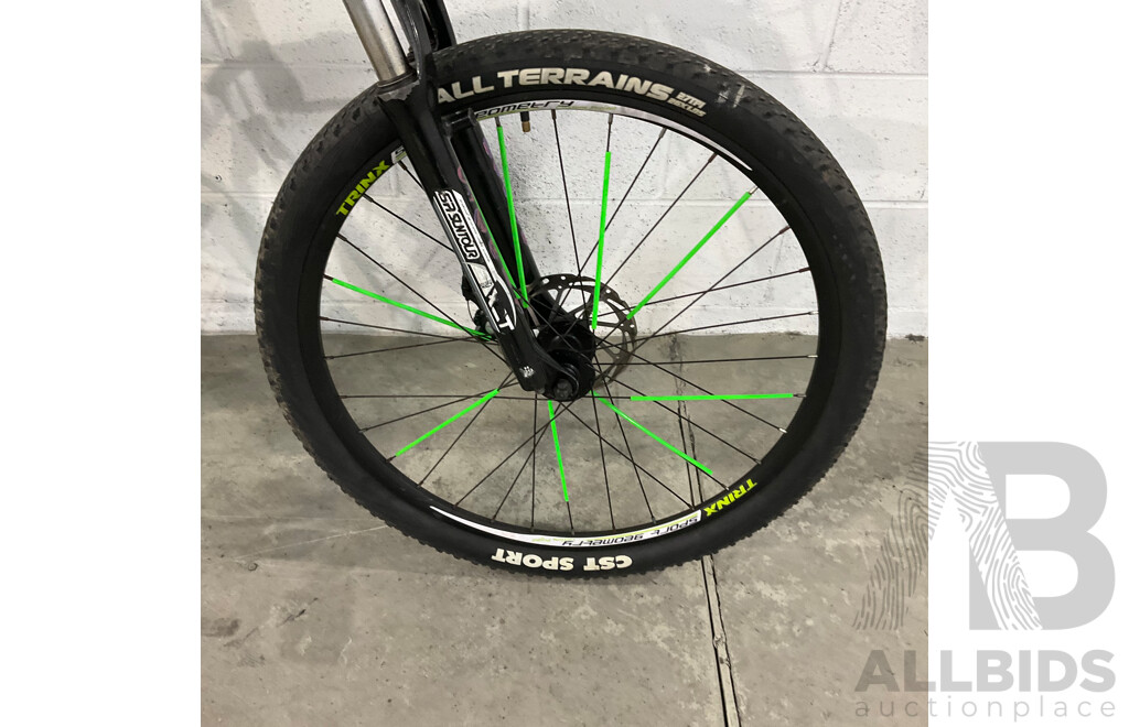 TRINX Majestic M136 E-bike