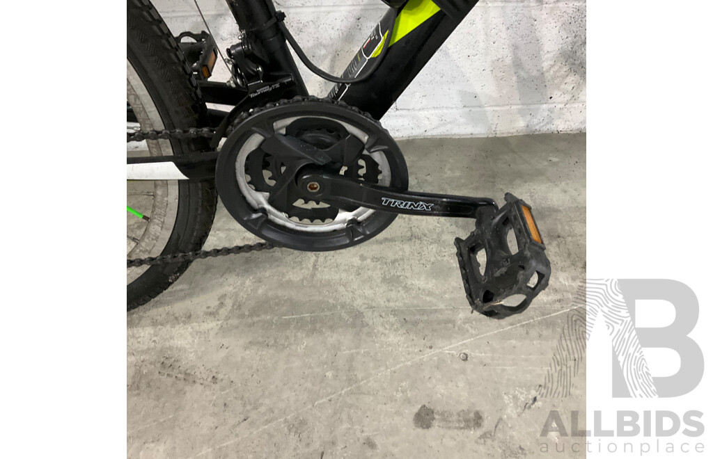 TRINX Majestic M136 E-bike