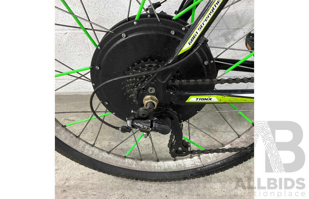 TRINX Majestic M136 E-bike