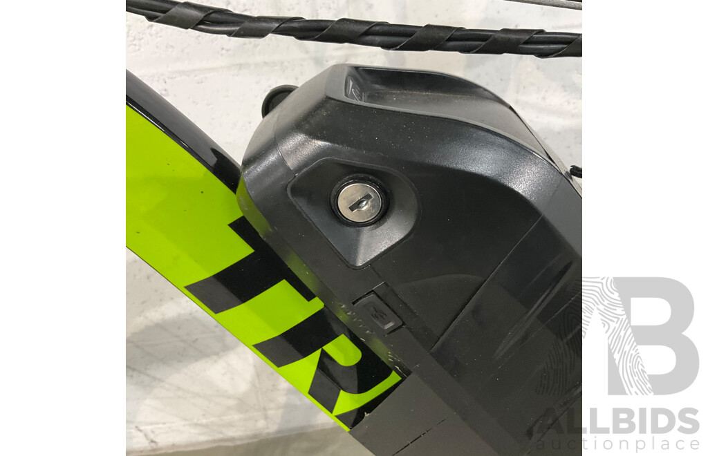 TRINX Majestic M136 E-bike