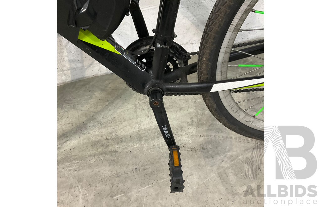 TRINX Majestic M136 E-bike