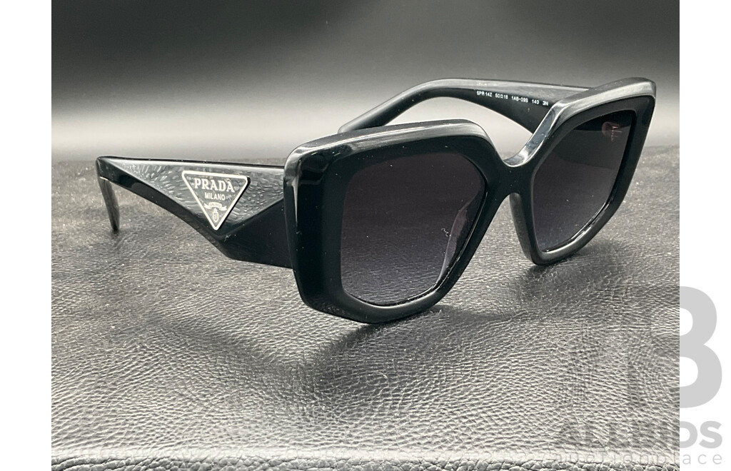Symbole Oversize Frame (SPR14Z) Sunglasses Branded PRADA