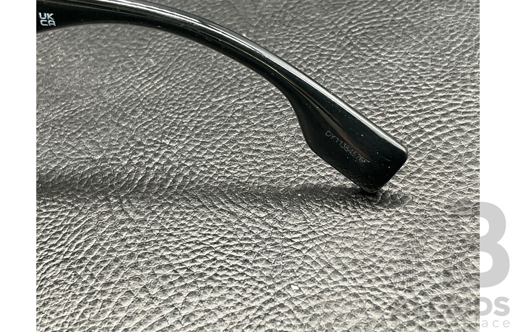 Cat Eye in Black Plastic with Dark Grey Bio-polyamide Lenses (B4405) Sunglasses Branded BURBERRY