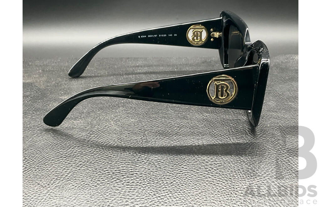 Daisy (B4344) in Black Acetate with Dark Grey Lenses Sunglasses Branded BURBERRY