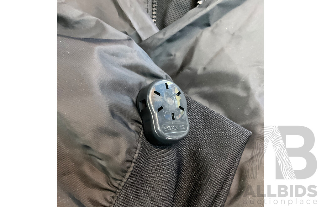 Nike Mens Size M Jacket - Lot of 2