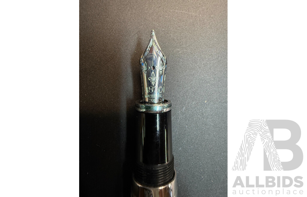 2008 MONT BLANC Fountain Pen Patron of the Arts Francois Limited 167/888