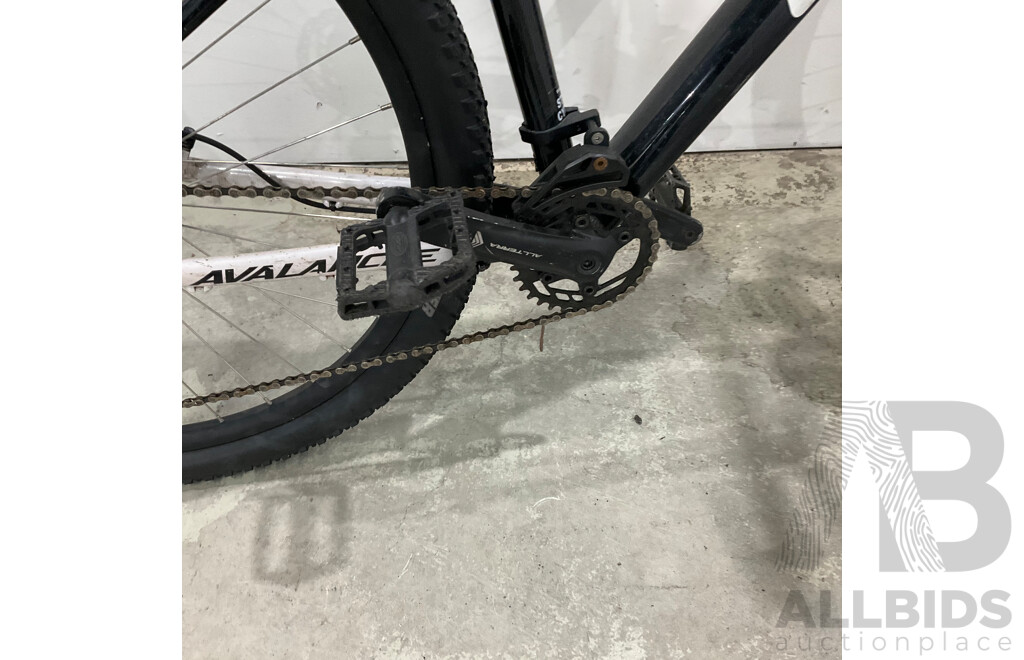 GT Avalanche Black Bike