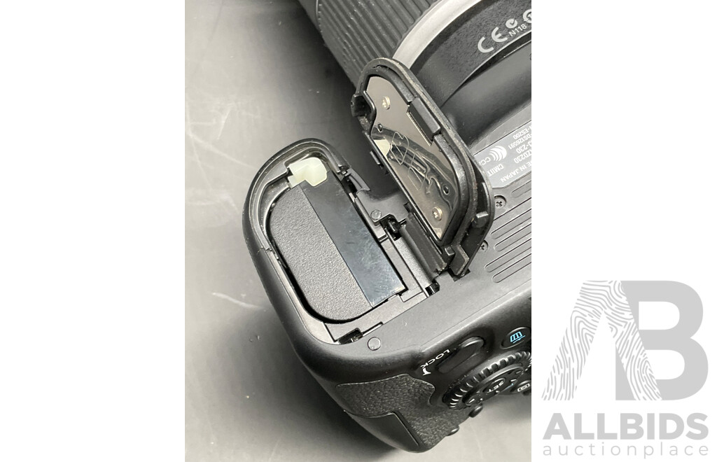 CANON EOS 80D DSLR Camera with CANON EF-S 55-250mm Lens