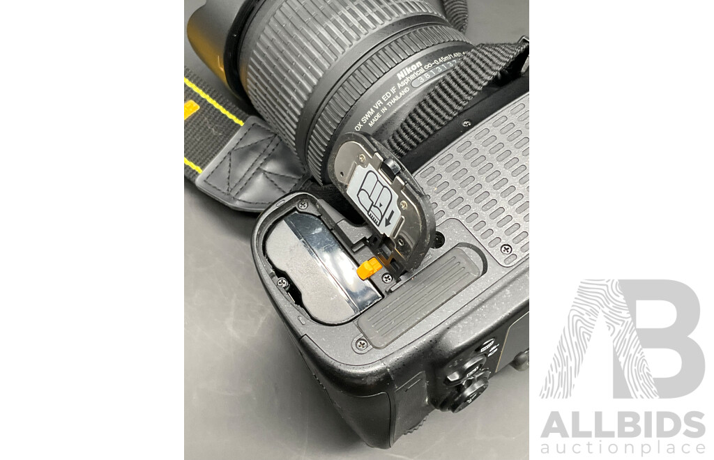 NIKON D7100 DSLR Camera with NIKON AF-S DX Nikkor 18-105mm F/3.5-5.6G ED VR Lens