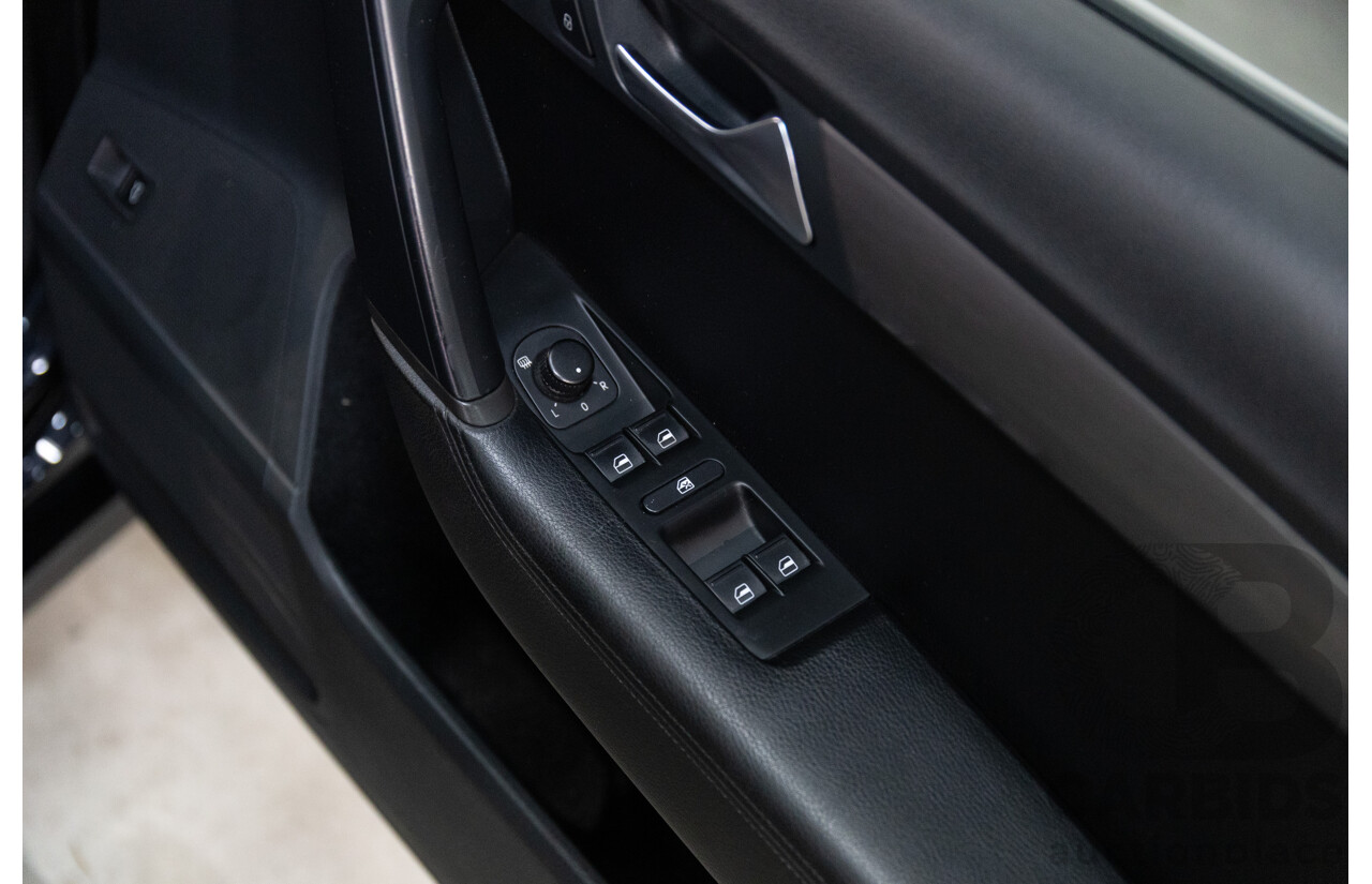 6/2012 Volkswagen Passat 118 TSI 3C MY13 4d Sedan Deep Black Turbo 1.8L