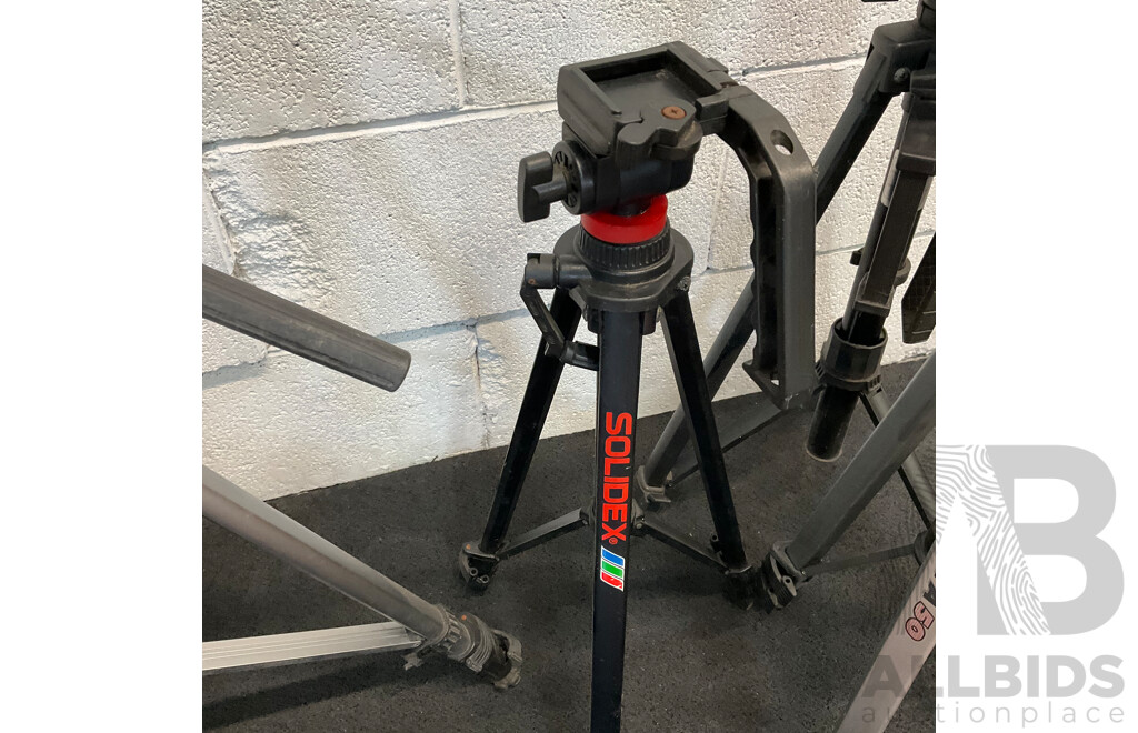 Collection of Camera Tripods, Including Models From HAMA, SOLIDEX Adn VANGUARD - Lot of 7