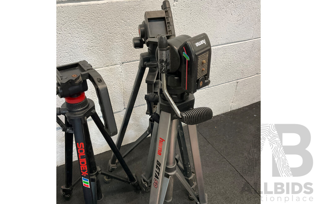 Collection of Camera Tripods, Including Models From HAMA, SOLIDEX Adn VANGUARD - Lot of 7