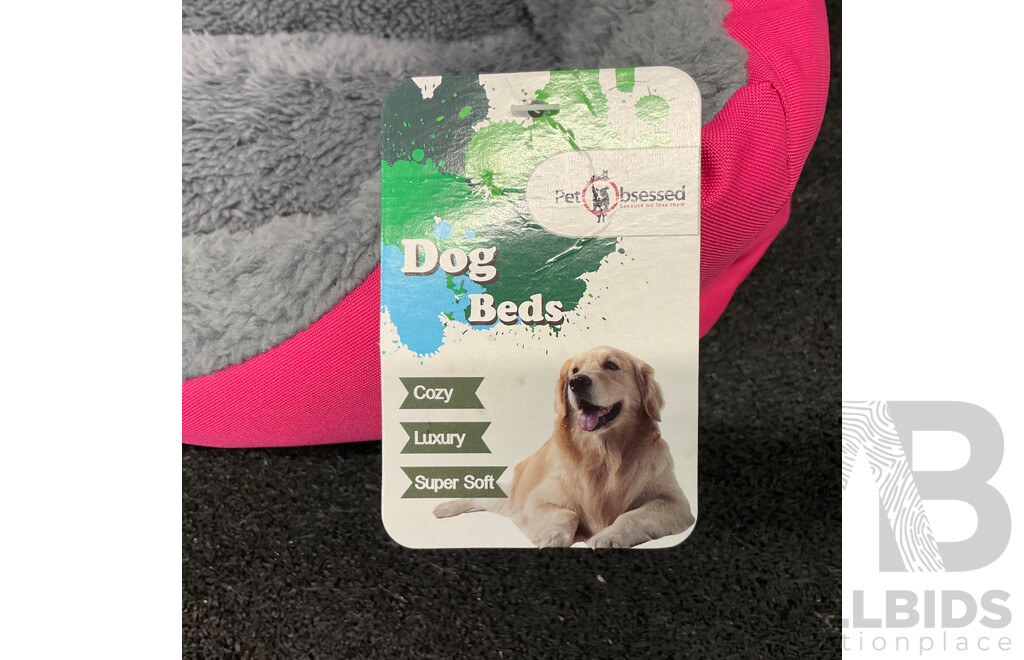 PETBSESSED Dog or Cat Bed - Lot of 6
