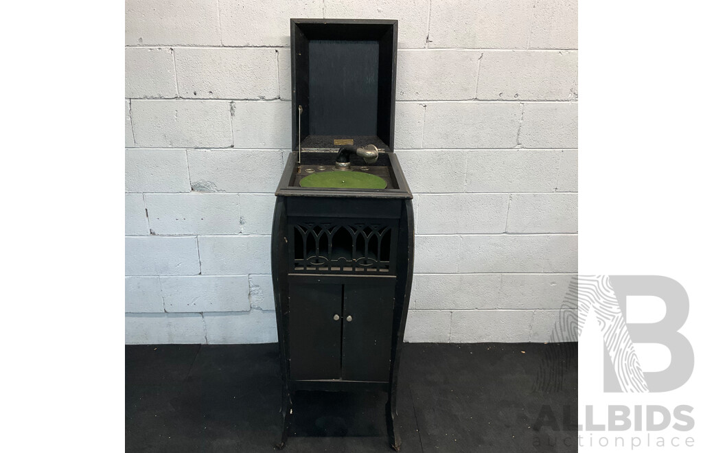 Vintage Davidge Record Player