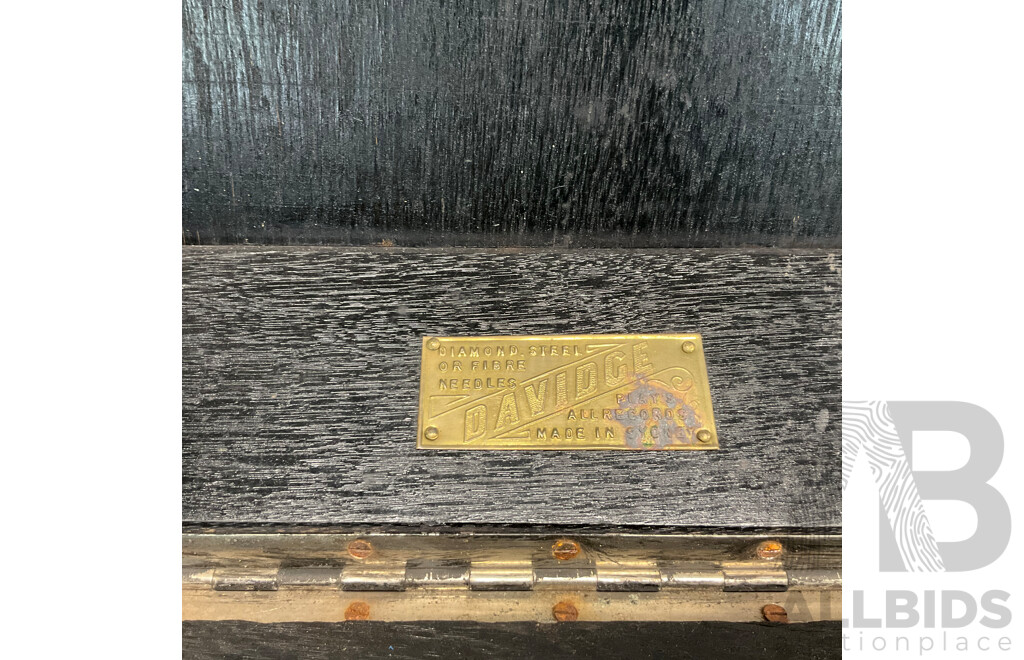 Vintage Davidge Record Player