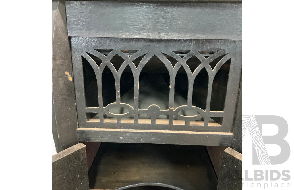 Vintage Davidge Record Player