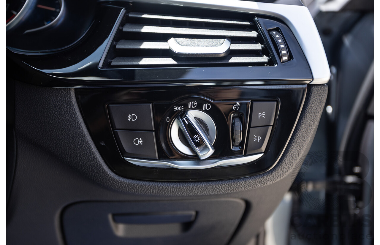 8/2017 BMW 540i M-Sport G30 MY18 4D Sedan Bluestone Metallic Tubro 3.0L