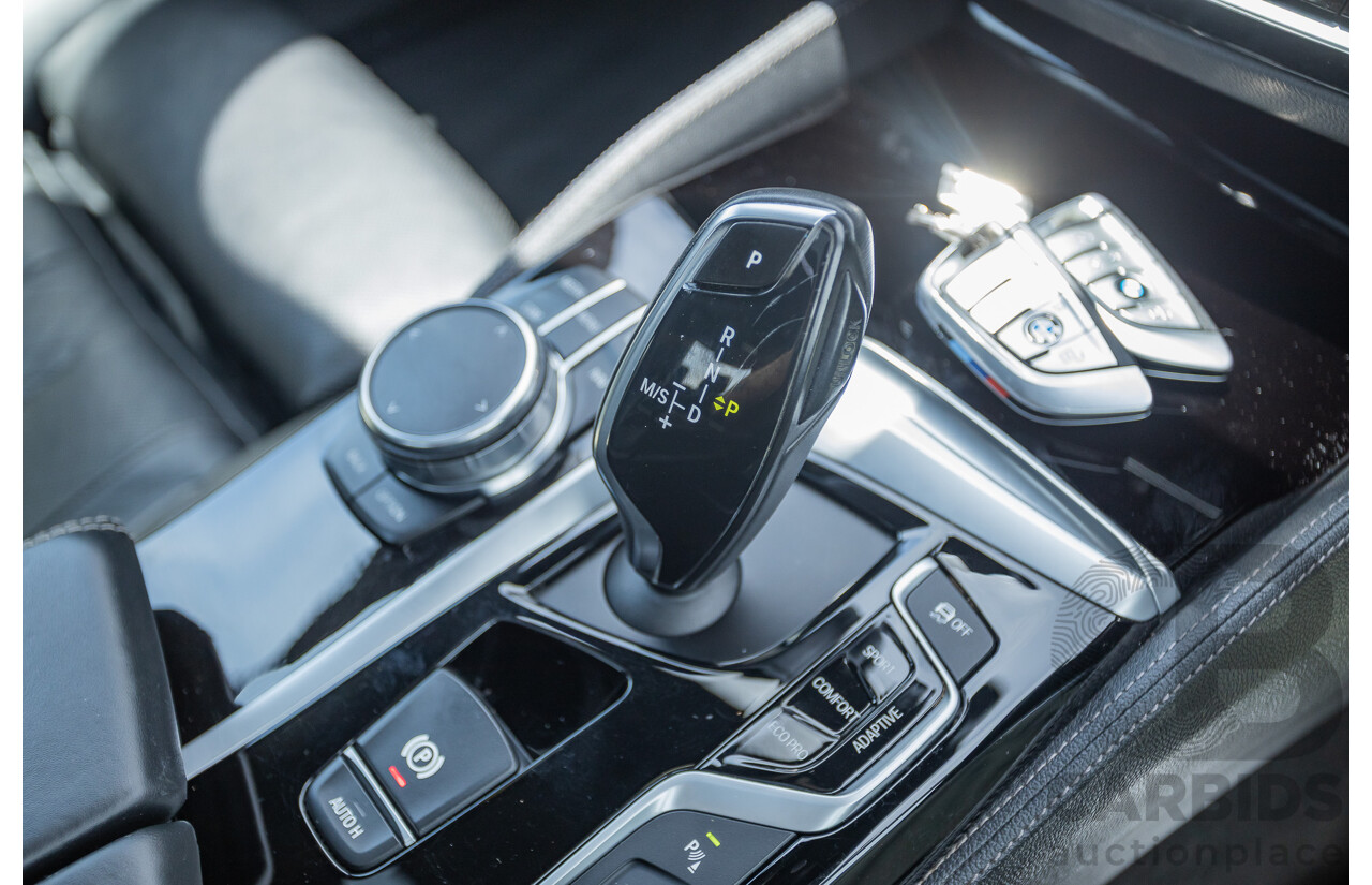 8/2017 BMW 540i M-Sport G30 MY18 4D Sedan Bluestone Metallic Tubro 3.0L