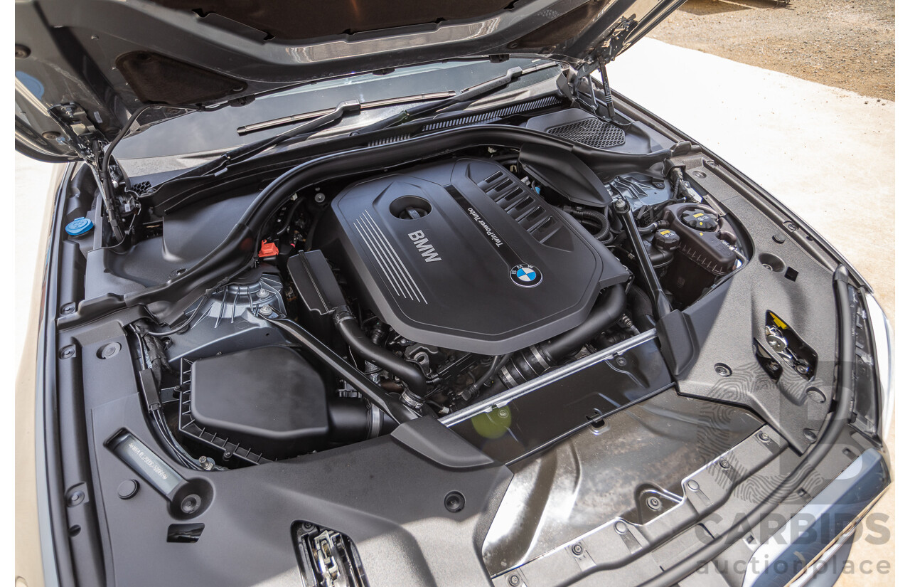 8/2017 BMW 540i M-Sport G30 MY18 4D Sedan Bluestone Metallic Tubro 3.0L