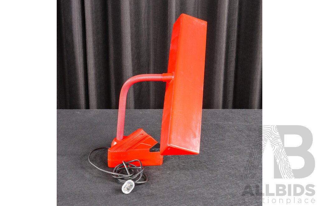 Retro Red Snake Neck Desk Lamp