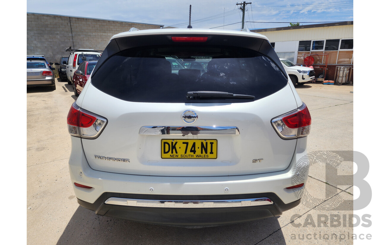 6/2014 Nissan Pathfinder ST (4x2) R52 4d Wagon White 3.5L