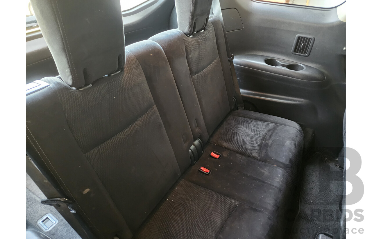 6/2014 Nissan Pathfinder ST (4x2) R52 4d Wagon White 3.5L