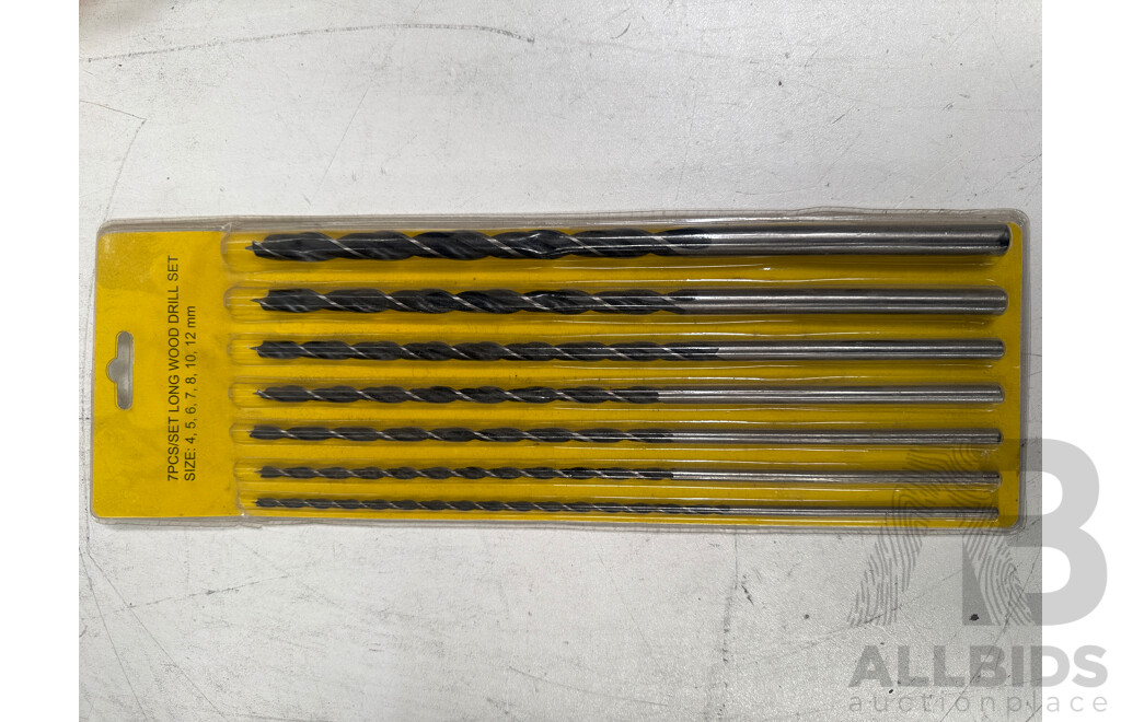 Box of Assorted Equipment