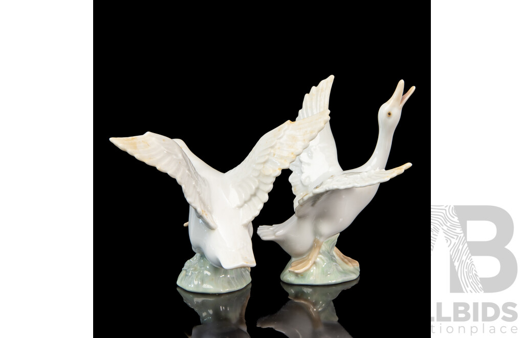 Pair of Porcelain Honking Geese by Lladro