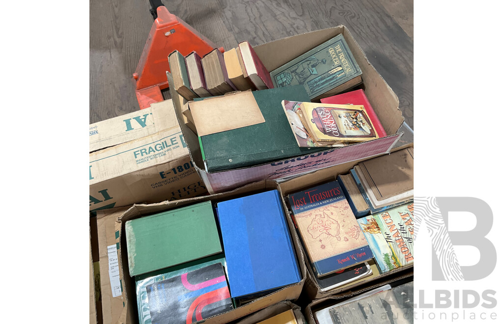 One Full Pallet - Mystery Collection of Vintage Books