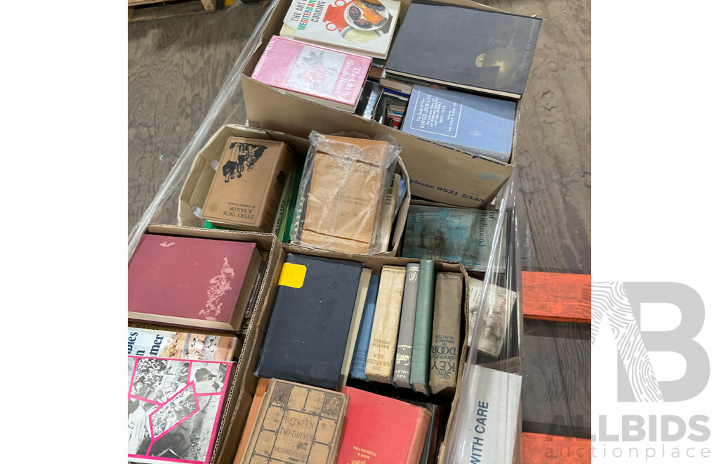 One Full Pallet - Mystery Collection of Vintage Books
